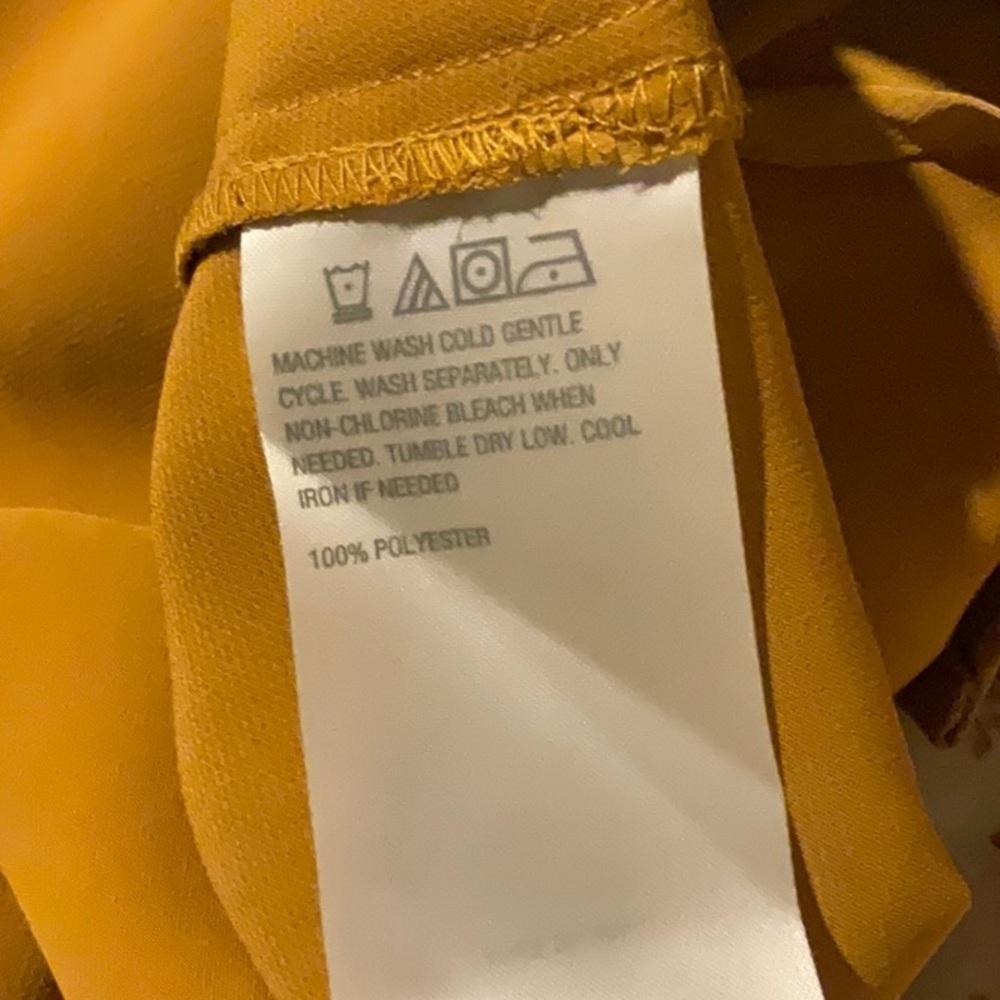 G by Giuliana Double Breasted Gold Blouse with Self Belt - Picture 7 of 7